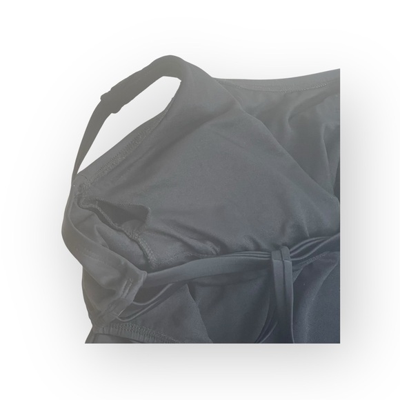 new Hurley 🝮 One Piece Strappy Full Coverage Sport Swimsuit 🝮 Black 🝮 XL - Picture 13 of 16